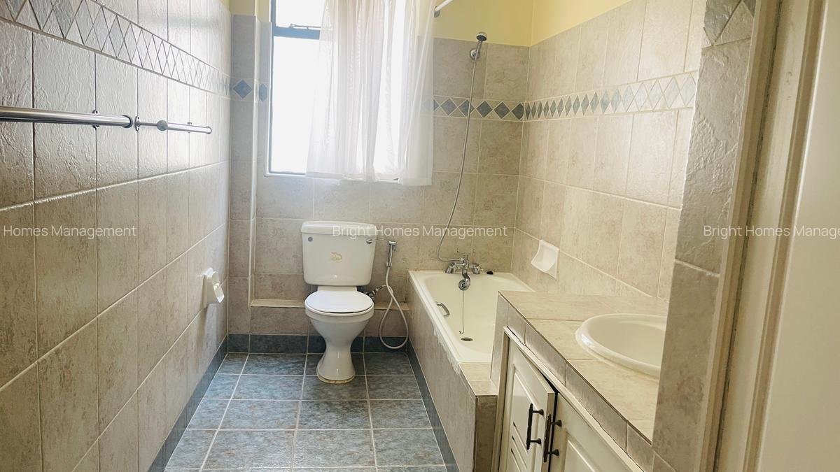 3 Bed Apartment with En Suite in Kilimani - 12