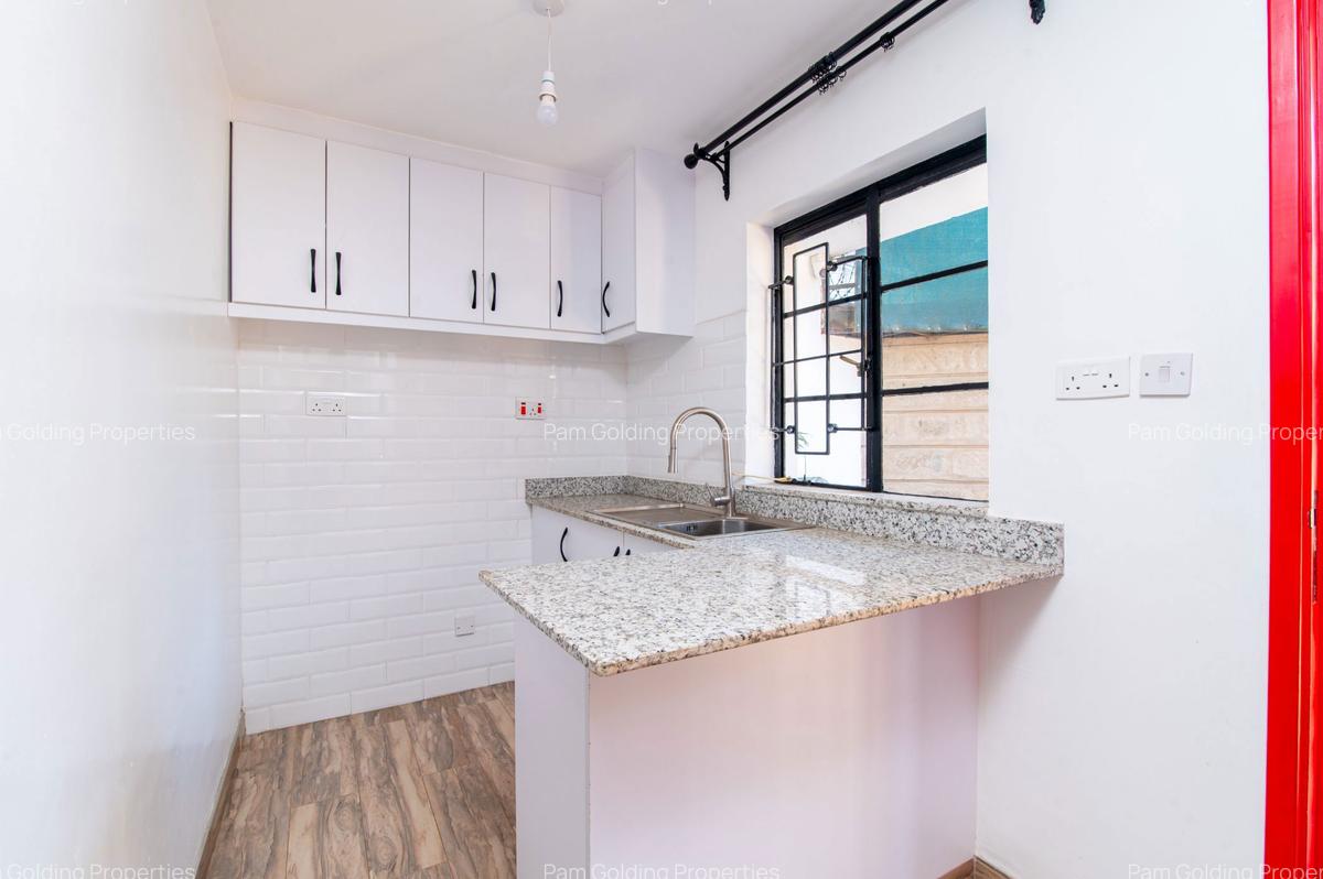 1 Bed Apartment with En Suite in Kilimani - 13