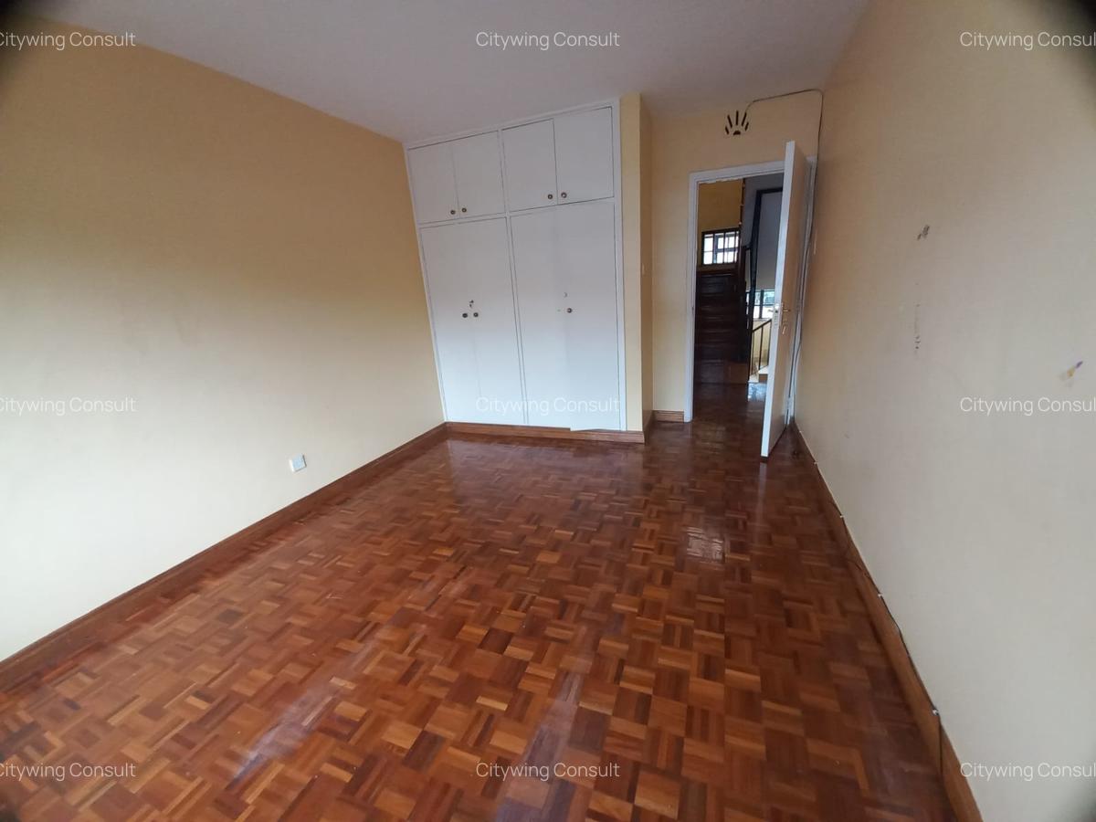 5 Bed Townhouse with En Suite at School Lane - 8