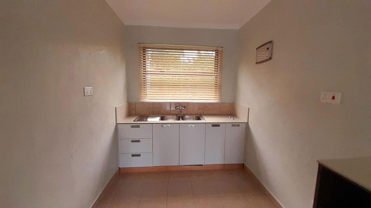 2 Bed Apartment with En Suite in Karen - 7