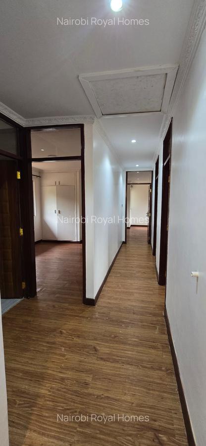 4 Bed House with En Suite at Loresho Crescent - 10