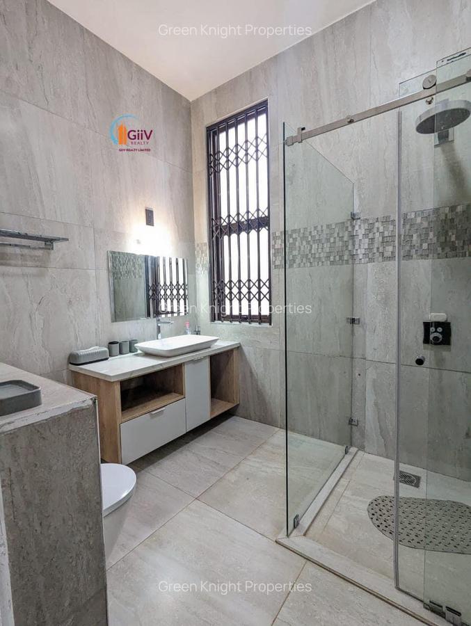 Serviced 2 Bed Apartment with En Suite in Runda - 6