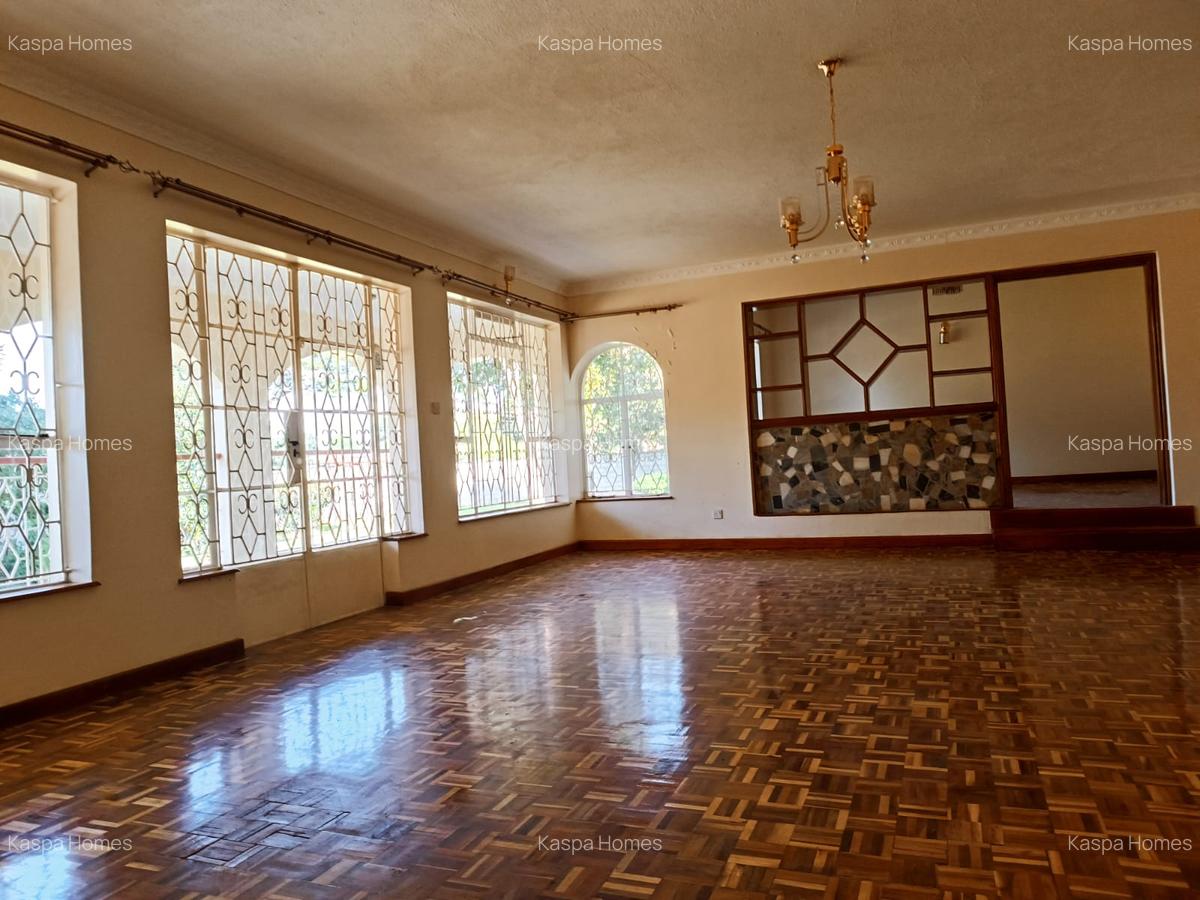 5 Bed House with En Suite in Loresho - 9