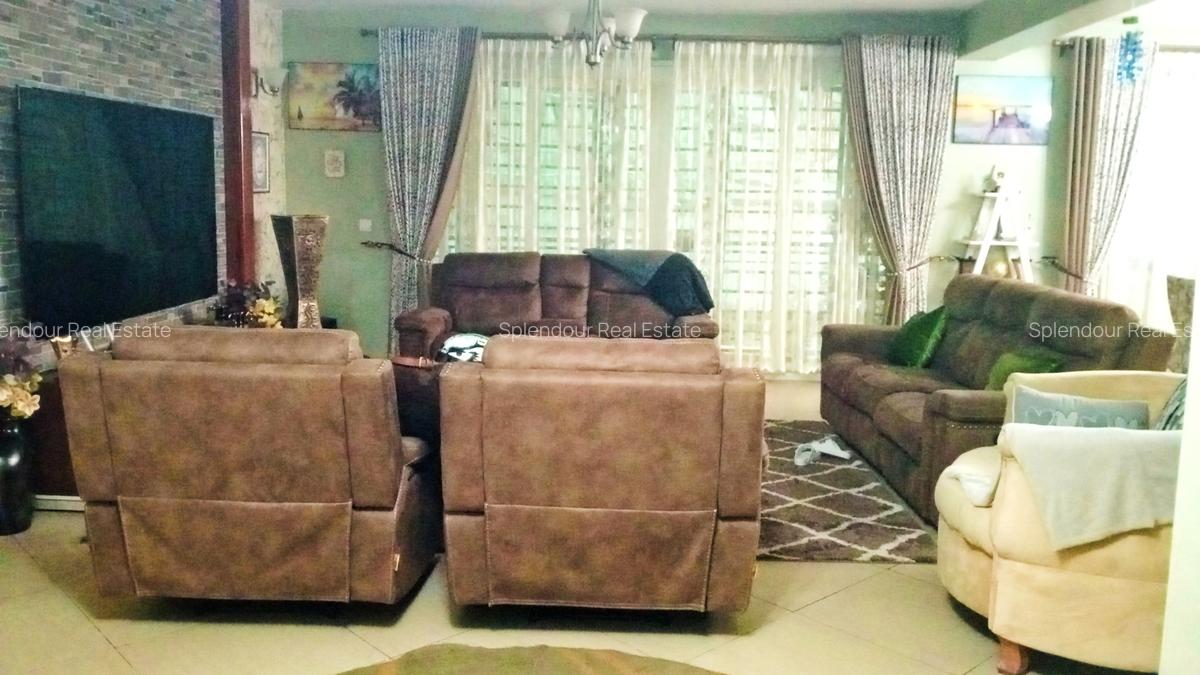 4 Bed Apartment with En Suite in Parklands - 3