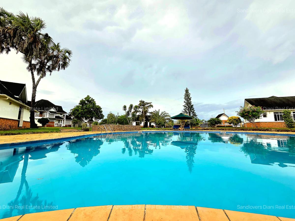 3 Bed Villa with En Suite in Diani - 4