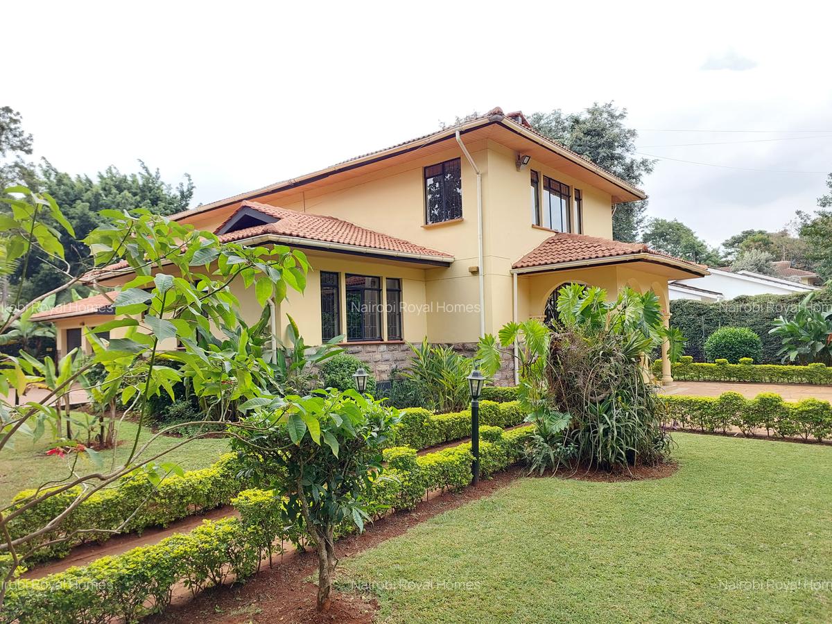 4 Bed House with En Suite at Acacia Drive - 13