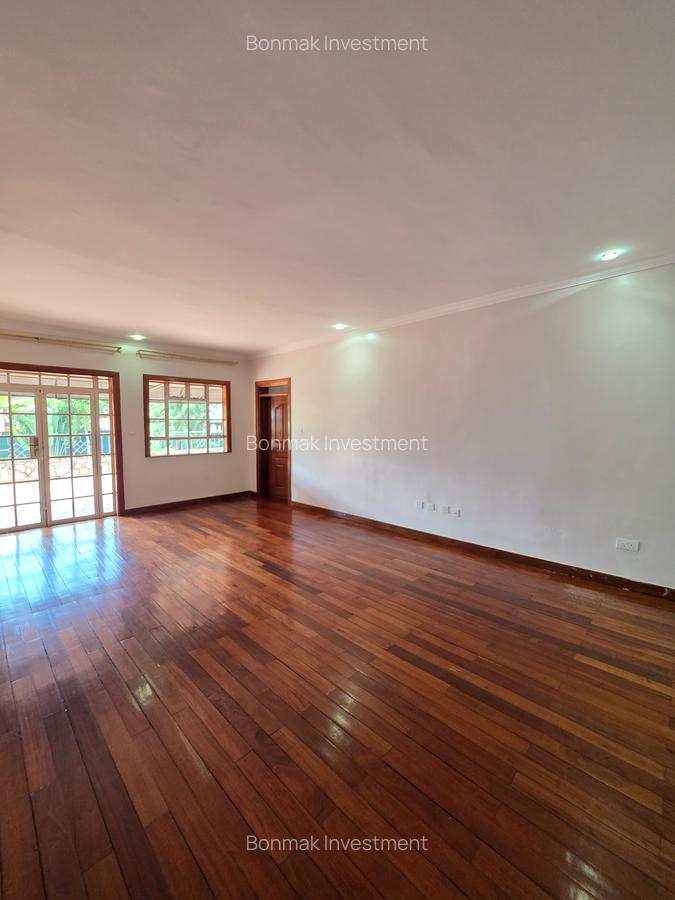 4 Bed House with En Suite at Old Runda. - 14