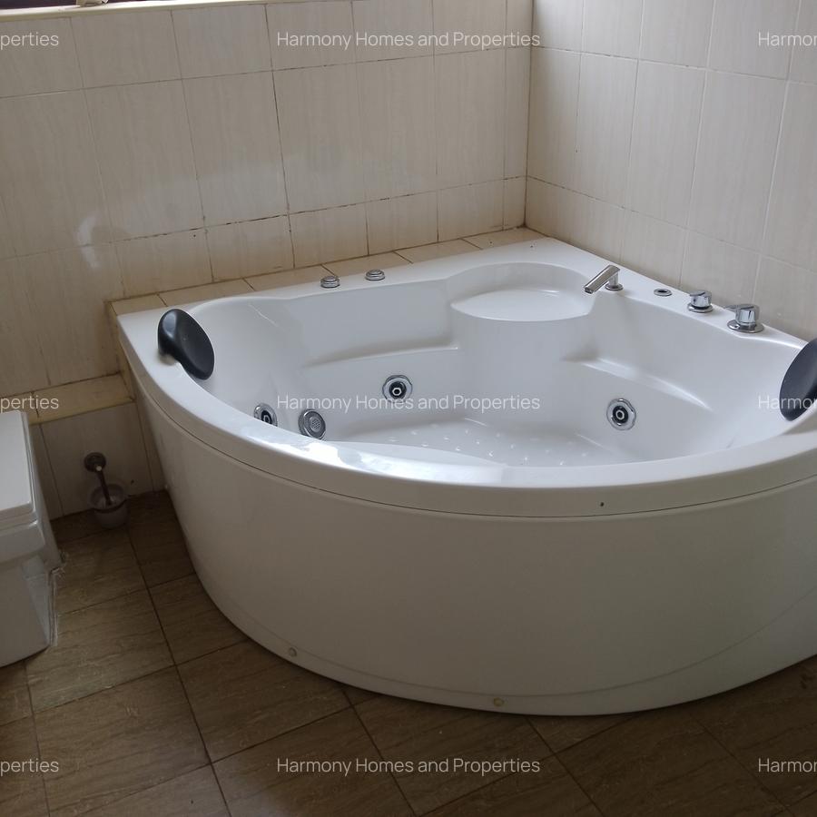 5 Bed Townhouse with En Suite at Parklands - 14