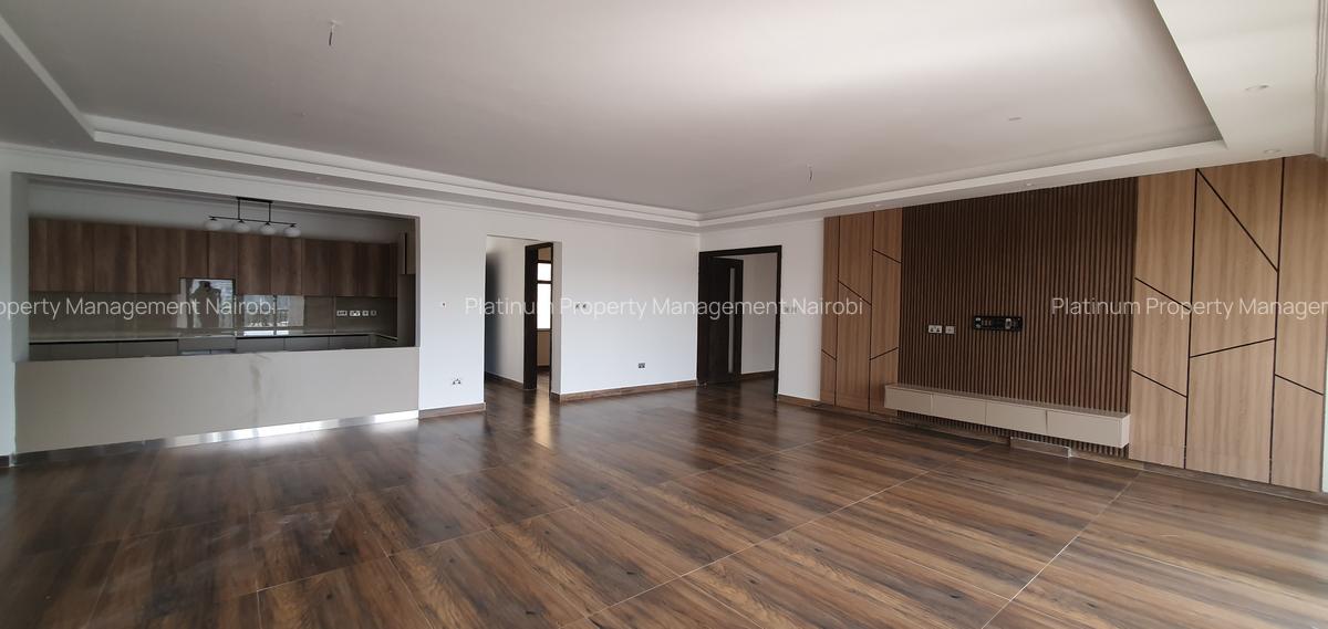 4 Bed Apartment with En Suite at Brookside - 5