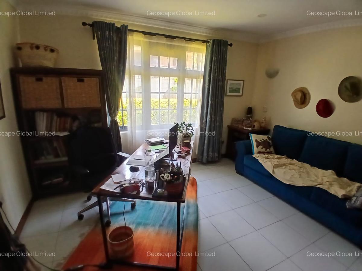 3 Bed House with En Suite in Nyari - 6