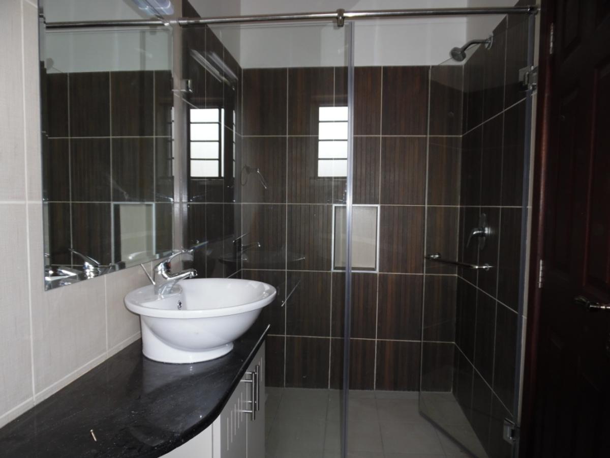 3 Bed Apartment with En Suite at Kilimani - 8