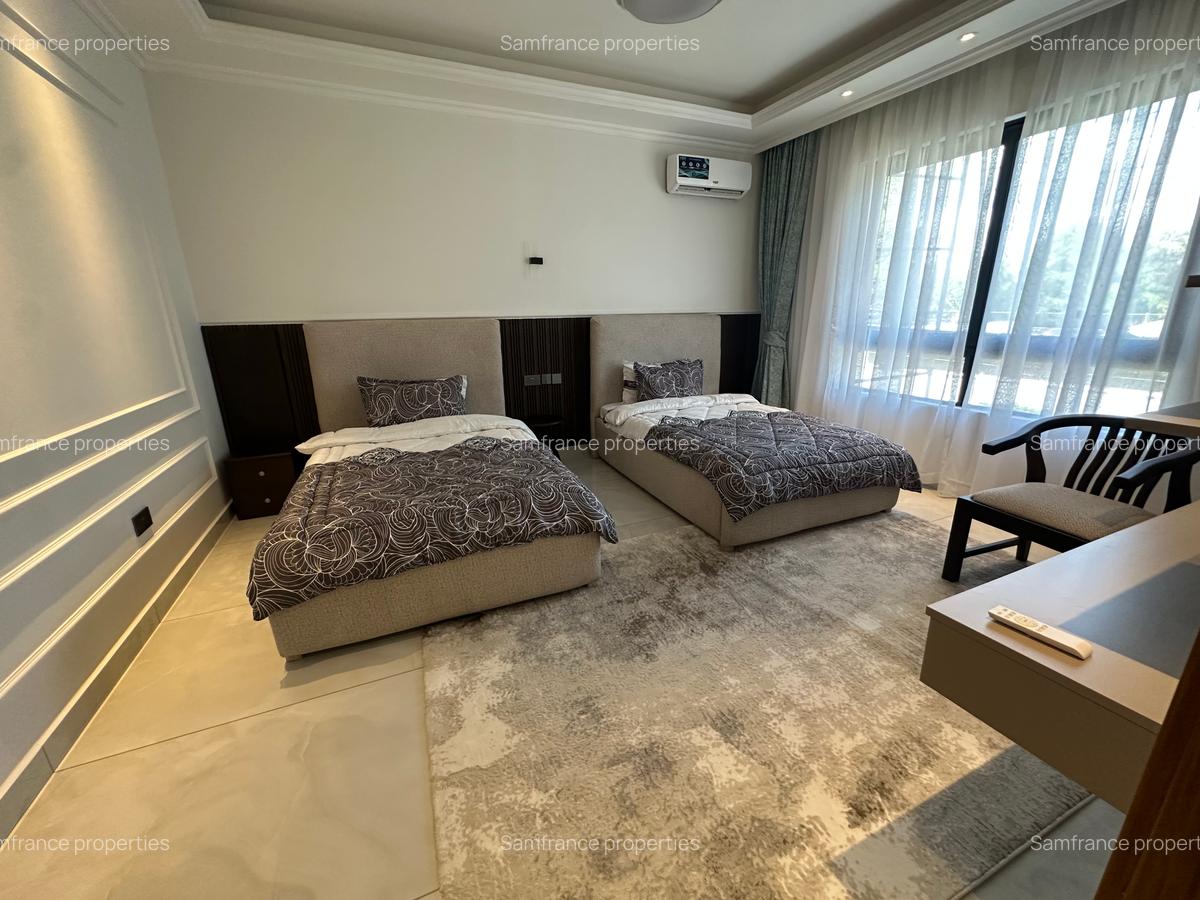 Serviced 3 Bed Apartment with En Suite at Lantana Drive - 12