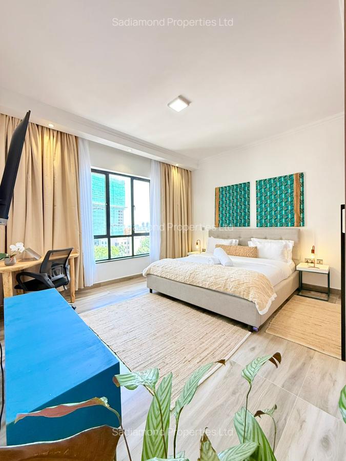 Furnished 2 Bed Apartment with En Suite in Brookside - 11