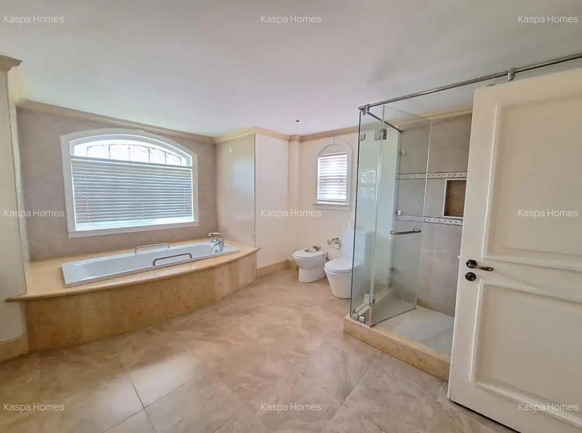 4 Bed House with En Suite in Kitisuru - 9