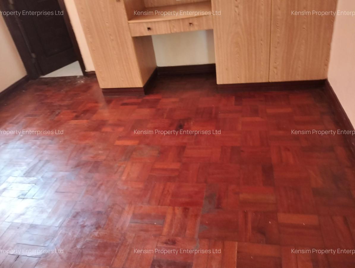 4 Bed Townhouse with En Suite in Lavington - 7