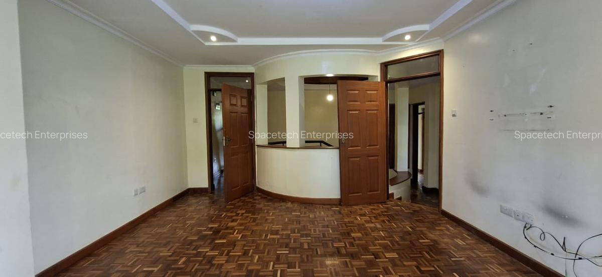 5 Bed House with En Suite in Runda - 8