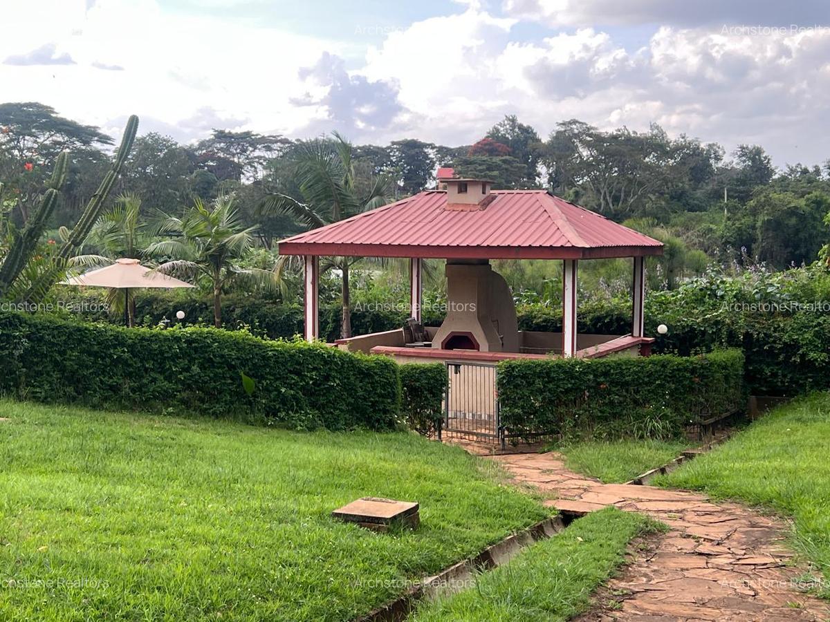 4 Bed Townhouse with Swimming Pool in Ridgeways - 11