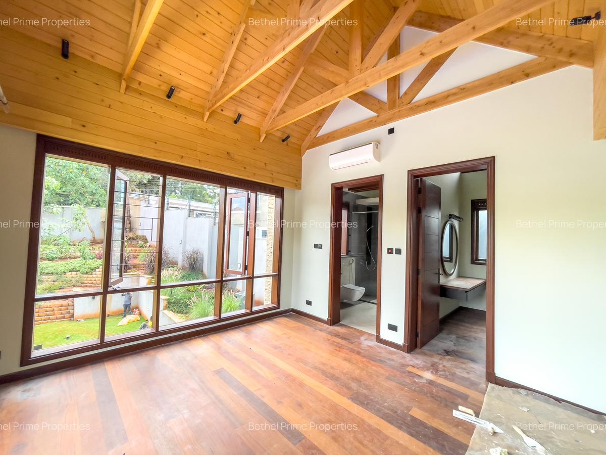 4 Bed Villa with En Suite in Runda - 10