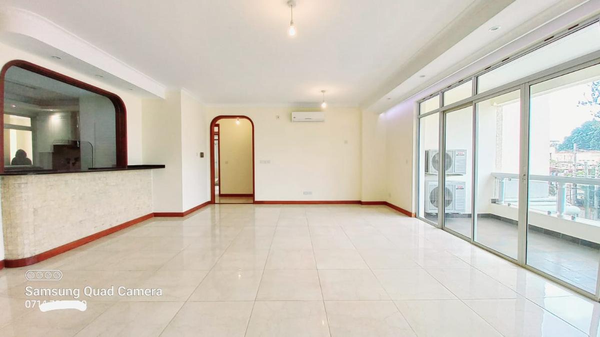 3 Bed Apartment with En Suite in Parklands - 9