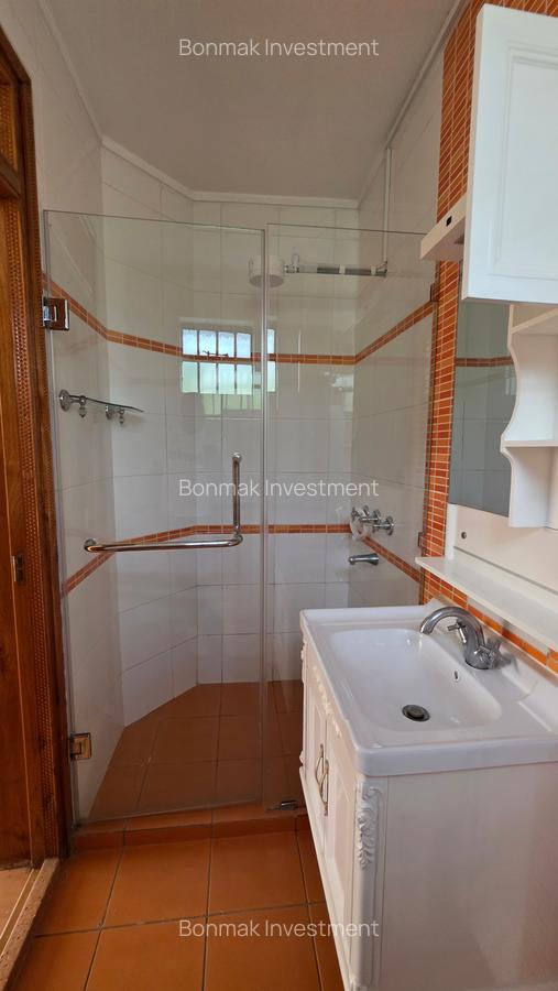 3 Bed Apartment with En Suite at Valley Arcade - 20