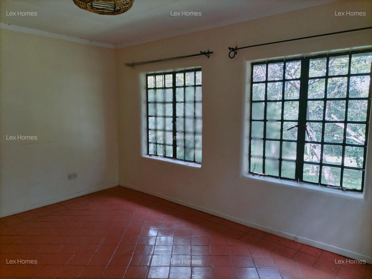 3 Bed House with En Suite at Mayor Road - 12