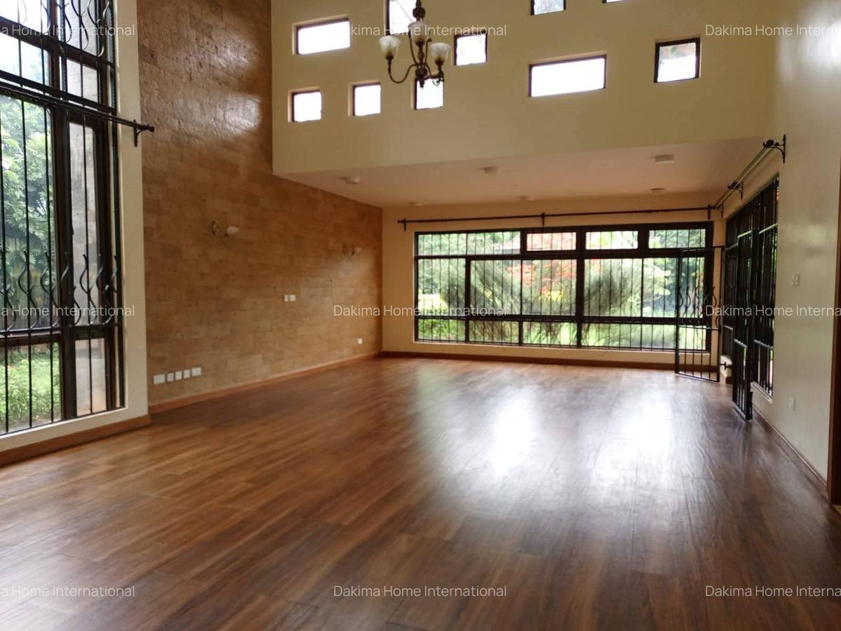 5 Bed Townhouse with En Suite in Runda - 2