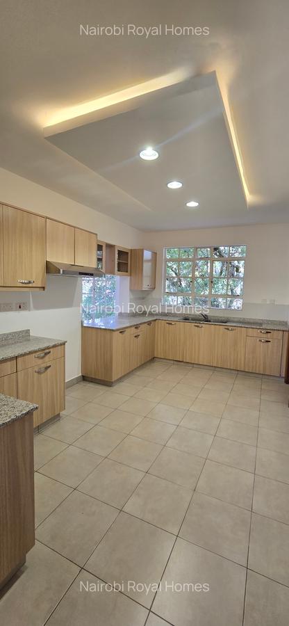 3 Bed Apartment with En Suite at Valley Arcade - 12