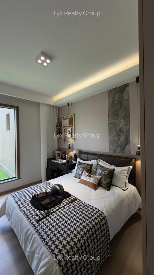 3 Bed Apartment with En Suite in Lavington - 10