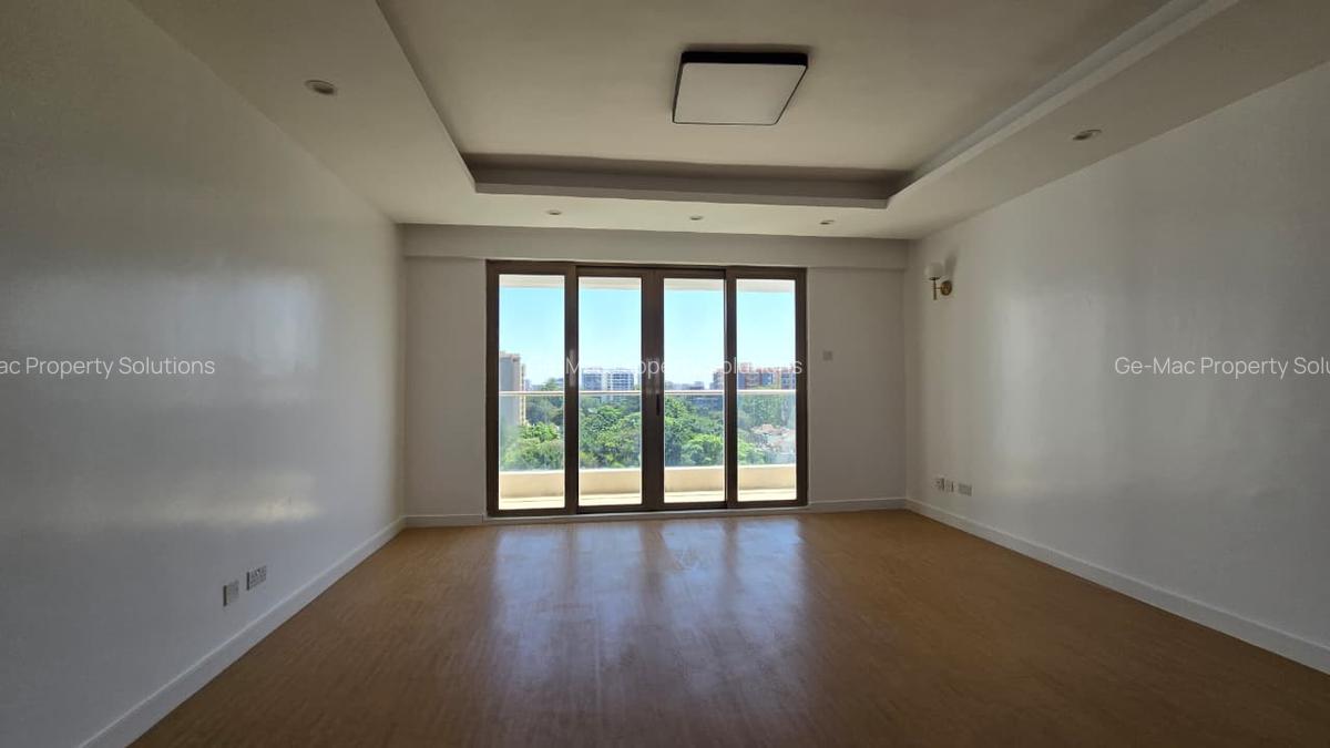 4 Bed Apartment with En Suite in Lavington - 5