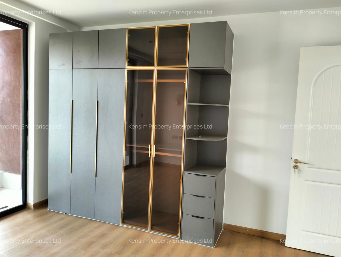 5 Bed Townhouse with En Suite in Lavington - 17