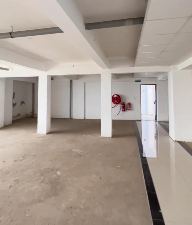 1,600 ft² Office with Service Charge Included at Upperhill Area - 3