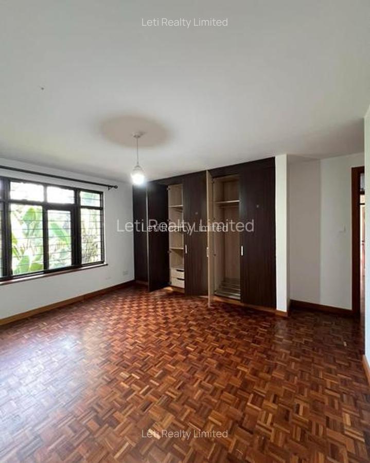 5 Bed Townhouse with En Suite in Lavington - 7