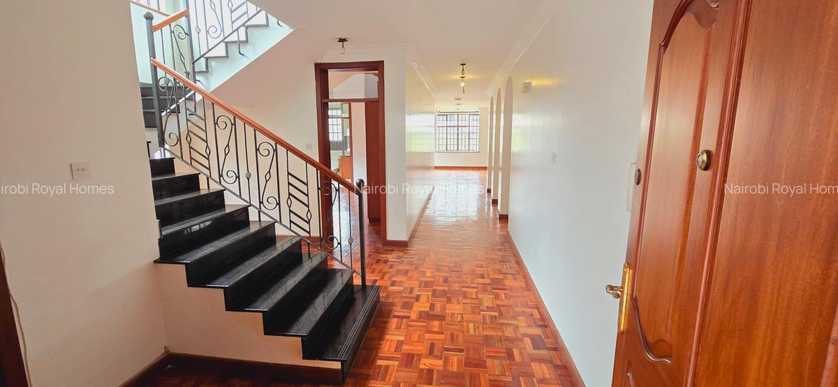 5 Bed Townhouse with En Suite at Lavington Green - 17