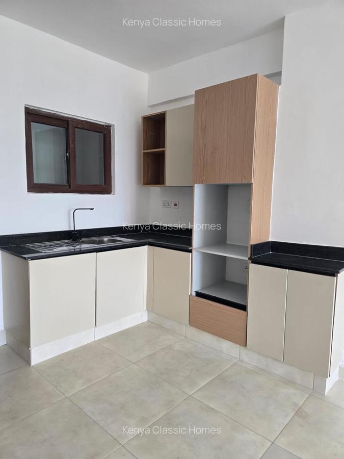 2 Bed Apartment with En Suite at Arklands - 4