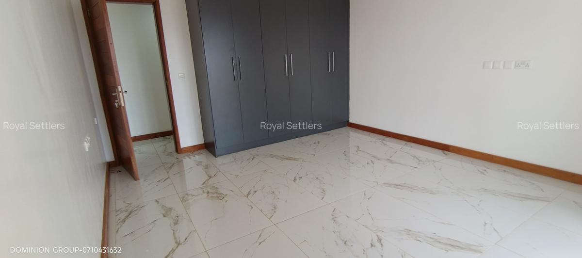 4 Bed Apartment with En Suite at Lantana Road - 15