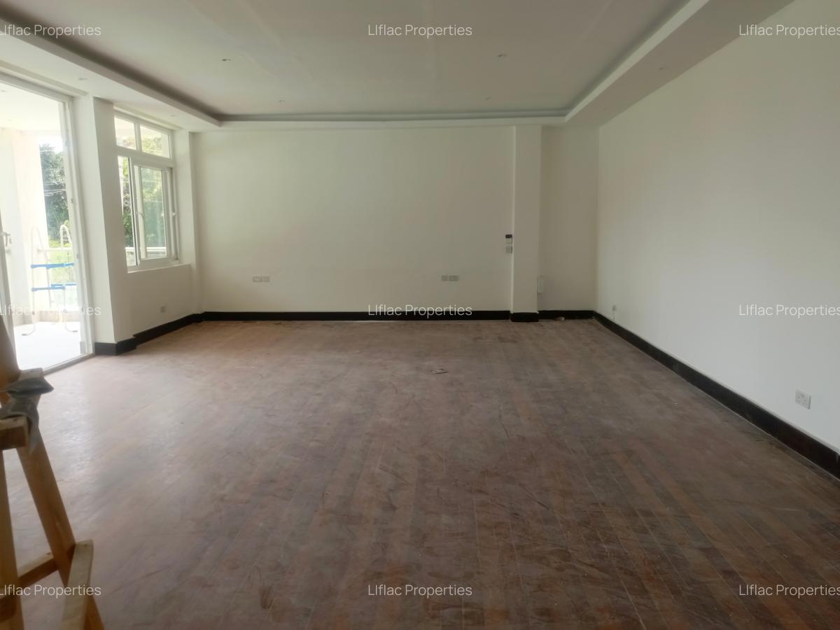 5 Bed House with En Suite in Runda - 15