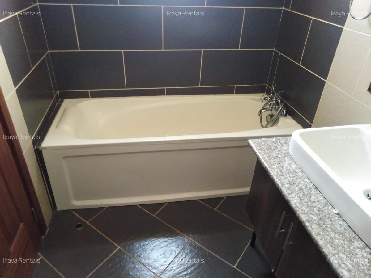 2 Bed Apartment with En Suite in Kilimani - 12