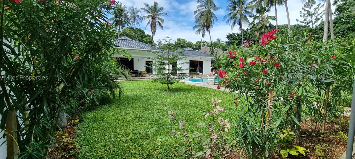 3 Bed Villa with En Suite at La-Marina Mtwapa - 2