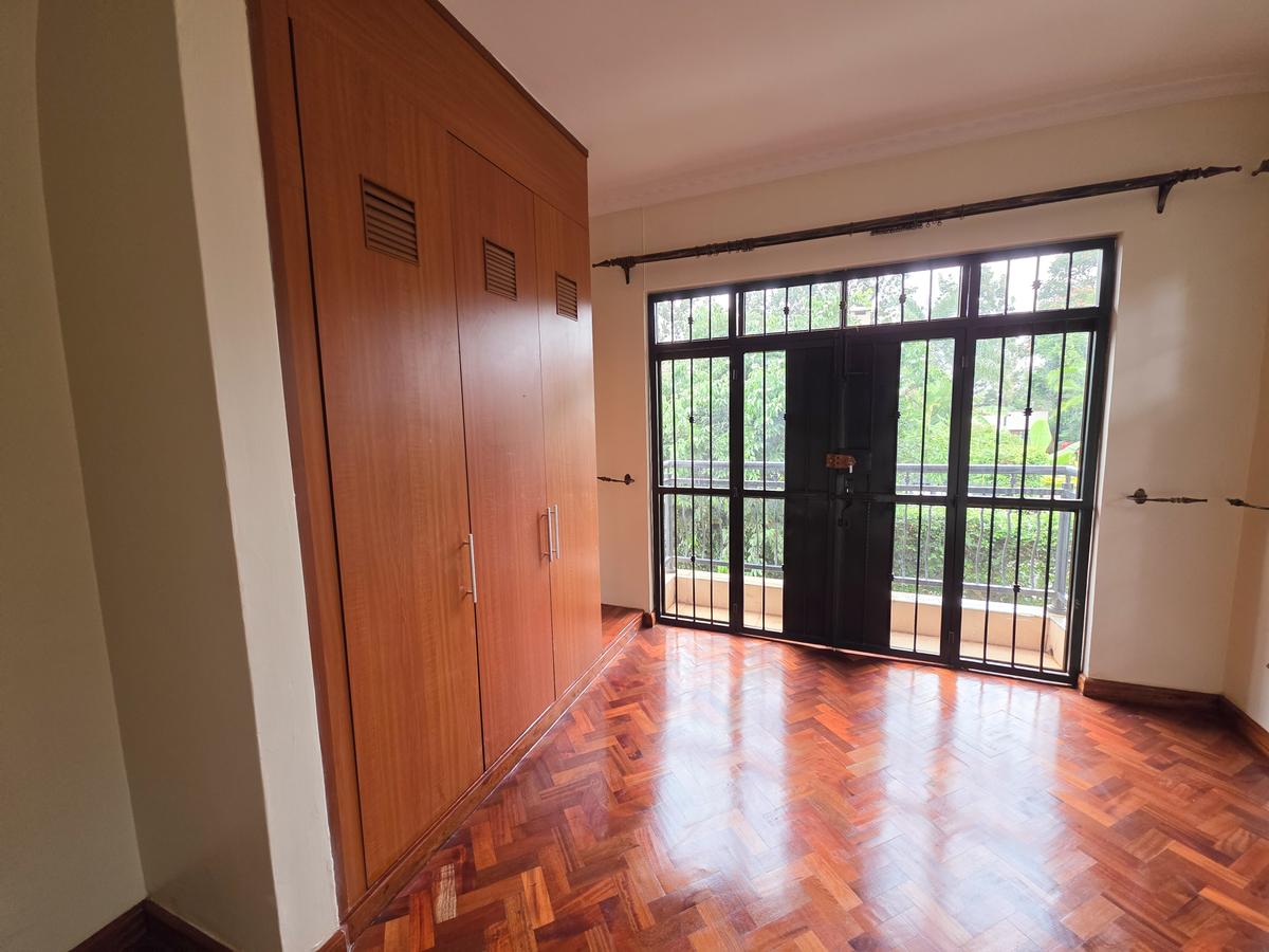 4 Bed Townhouse with Garden in Kiambu Road - 6
