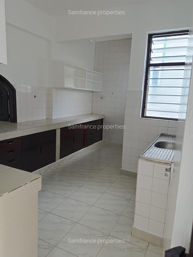 2 Bed Villa with En Suite at 3 Rd Avanue - 3