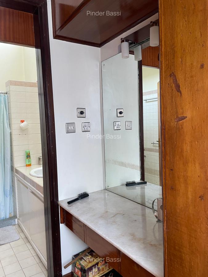 4 Bed Townhouse with En Suite at Msanaka Road - 13