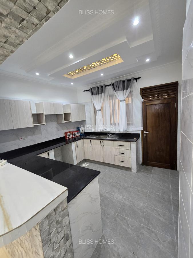 3 Bed Apartment with En Suite at Nyali Road - 5