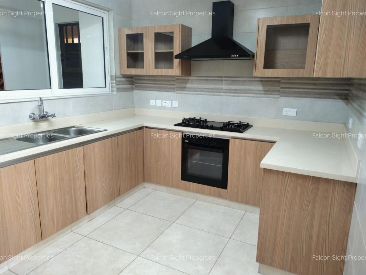 3 Bed Apartment with Gym at Few Minutes Drive To Gigiri - 4