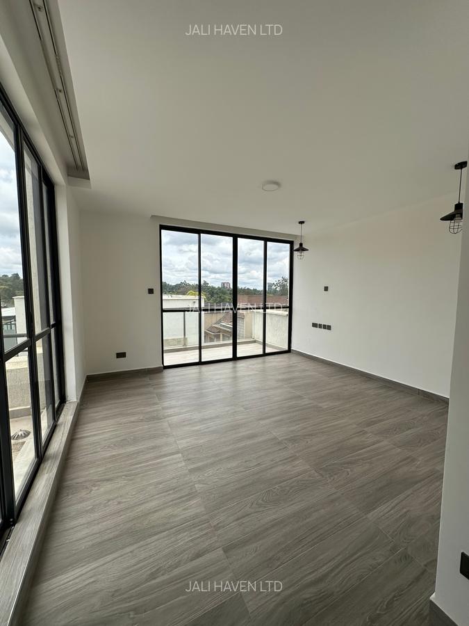 5 Bed Villa with En Suite in Lavington - 15