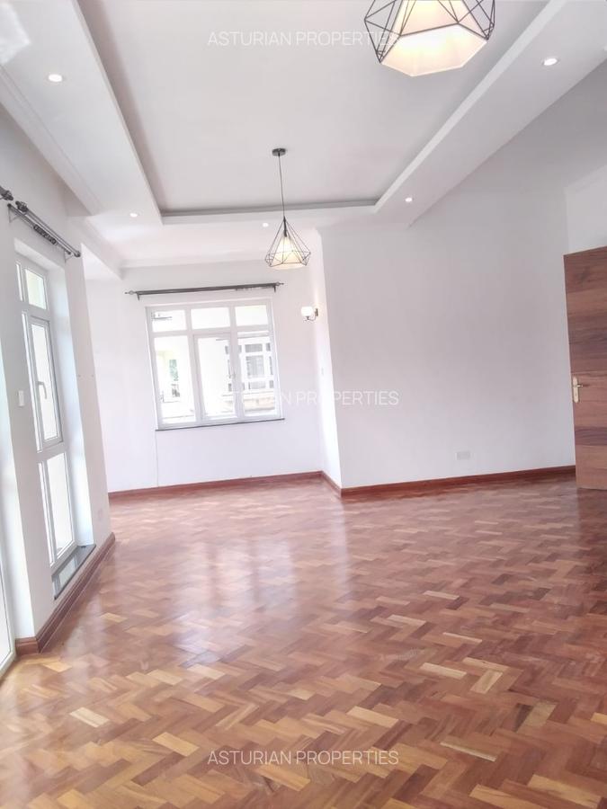 6 Bed Townhouse with En Suite in Lavington - 13