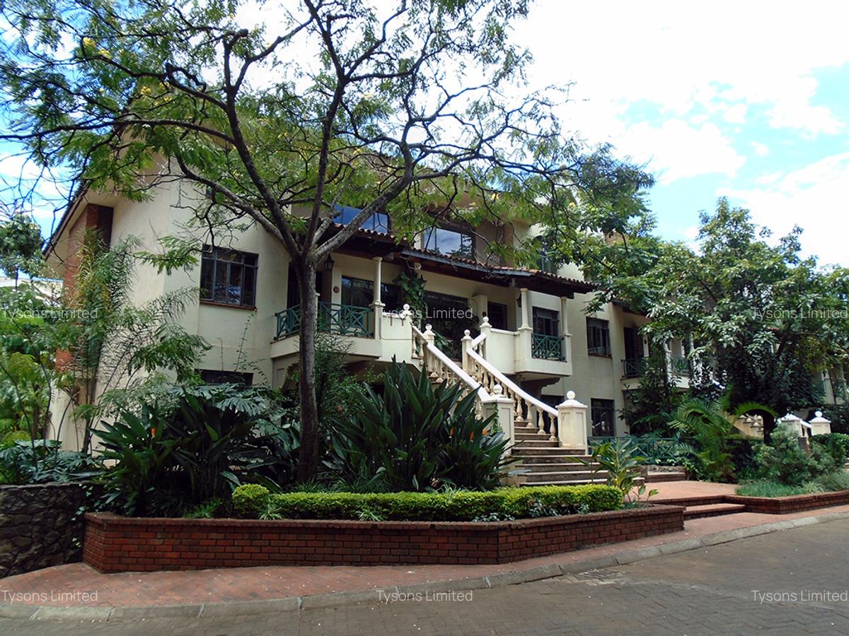 3 Bed Apartment with En Suite in Westlands Area - 14