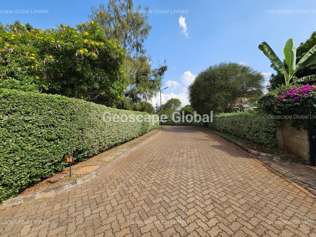 4 Bed House with En Suite in Runda - 8