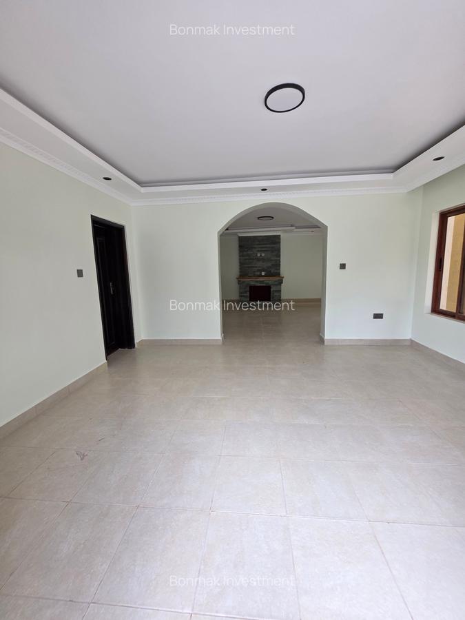 5 Bed Townhouse with En Suite at Kitisuru - 13