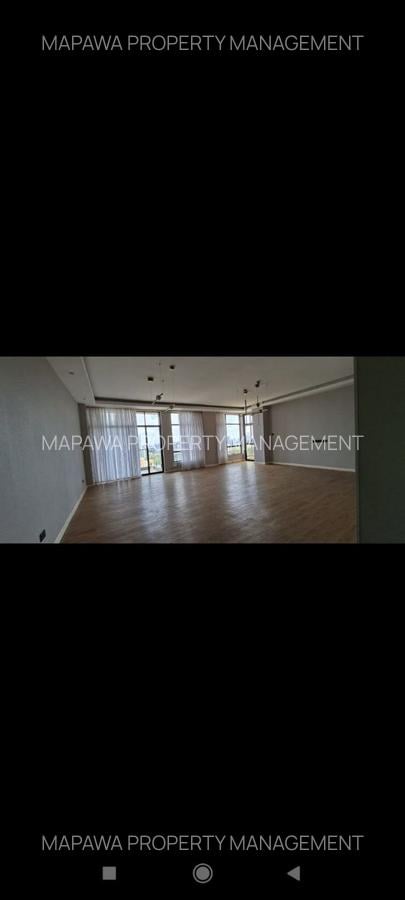 3 Bed Apartment with En Suite in Brookside - 2