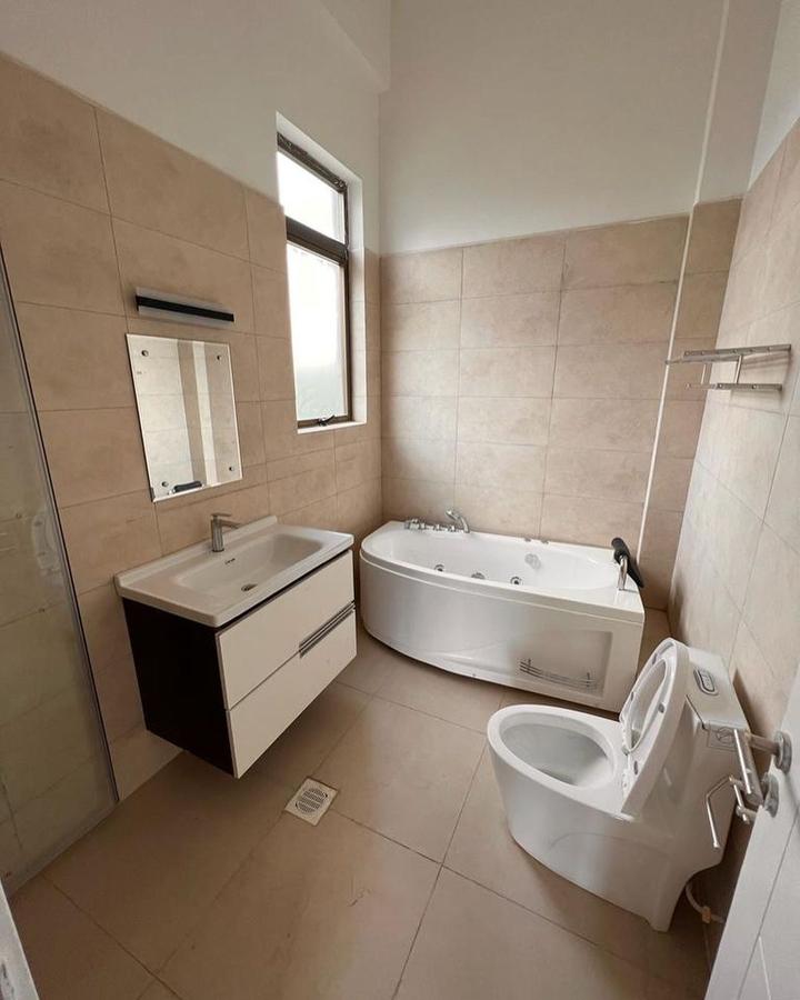 3 Bed Apartment with En Suite in Lavington - 8